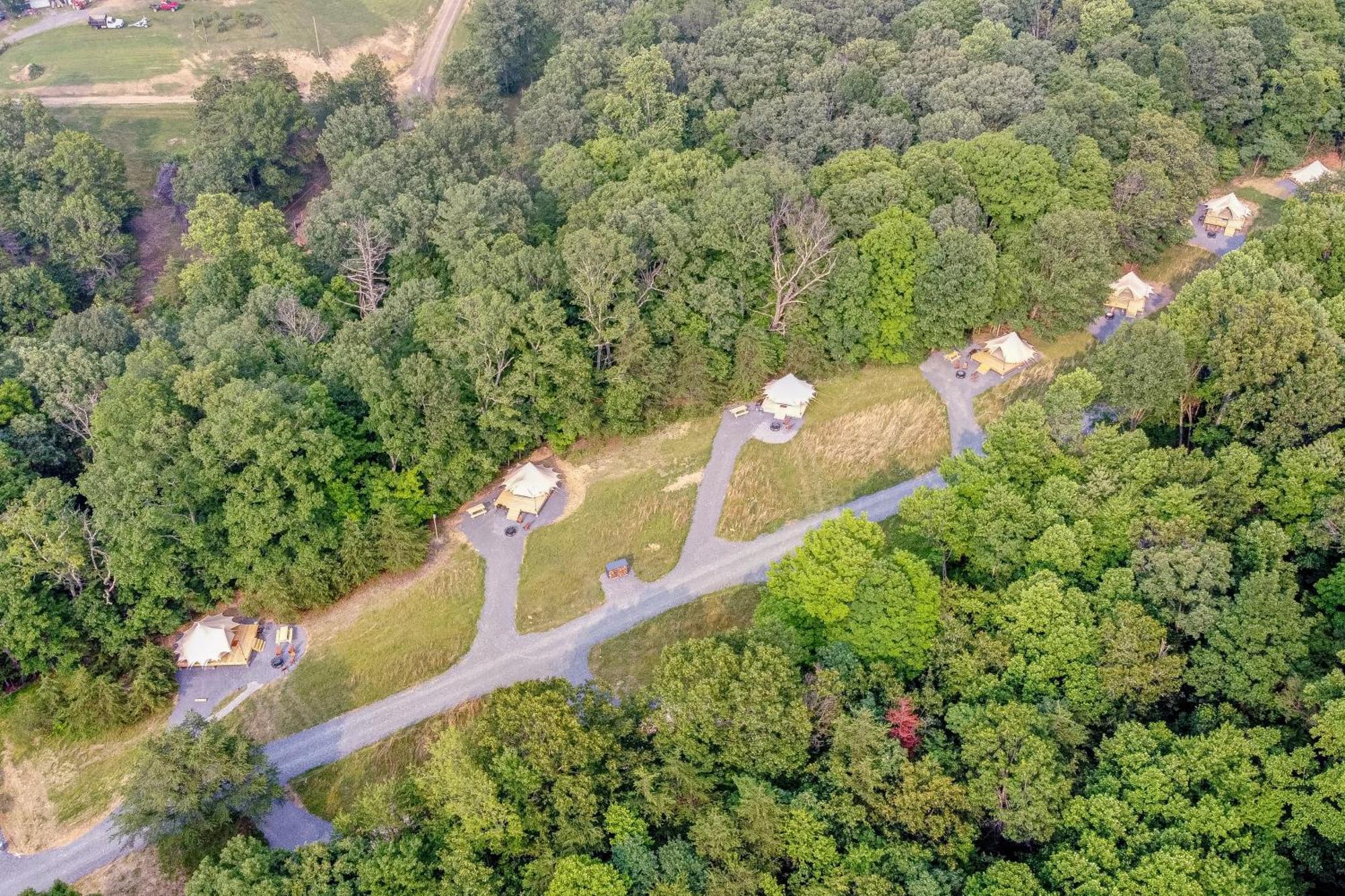 מלון Great Cacapon Firefly Ridge Luxury Retreat מראה חיצוני תמונה